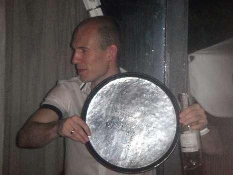 IMAGINEA ZILEI! Robben, rupt de BEAT dupa ce Bayern a luat titlul! FOTO_6