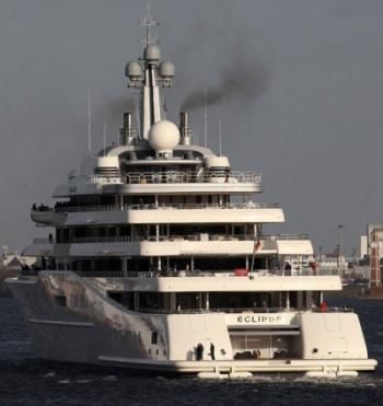 COLOSAL! Aici da Chelsea petrecere de titlu? Vezi yachtul de 170 de metri al lui Abramovic! FOTO_5