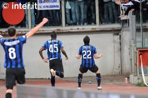 SUPER FOTO si VIDEO / "Inter este unica"! Vezi bucuria nebuna a lui Chivu, Balotelli si Mourinho_4