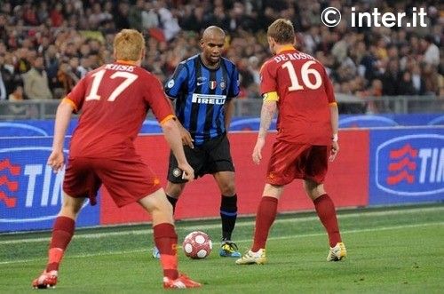 SUPER FOTO si VIDEO / "Inter este unica"! Vezi bucuria nebuna a lui Chivu, Balotelli si Mourinho_7
