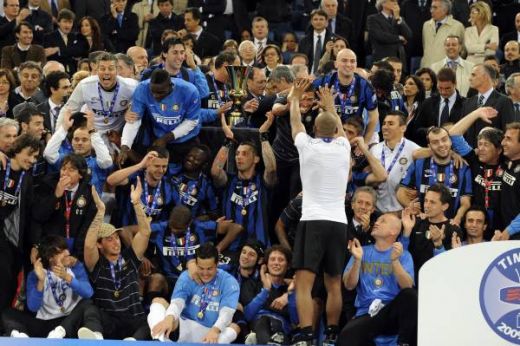 SUPER FOTO si VIDEO / "Inter este unica"! Vezi bucuria nebuna a lui Chivu, Balotelli si Mourinho_19