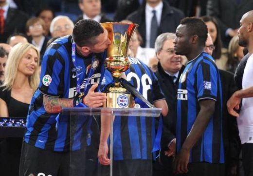 SUPER FOTO si VIDEO / "Inter este unica"! Vezi bucuria nebuna a lui Chivu, Balotelli si Mourinho_37