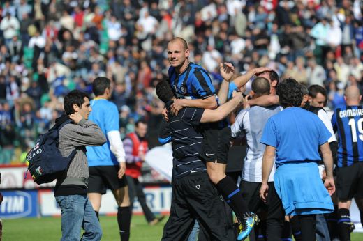 SUPER VIDEO Chivu a ridicat trofeul! Vezi premierea lui Inter!_10