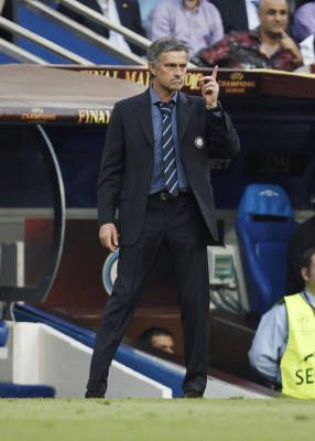 SUPER FOTO / Mourinho a plans ca un copil dupa ce a castigat Liga: "Mi-am terminat munca la Inter!"_21