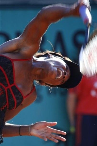 Scandalul Venus fara chiloti revine: a purtat la Roland Garros o rochie prin care i se vedeau SANII!_9