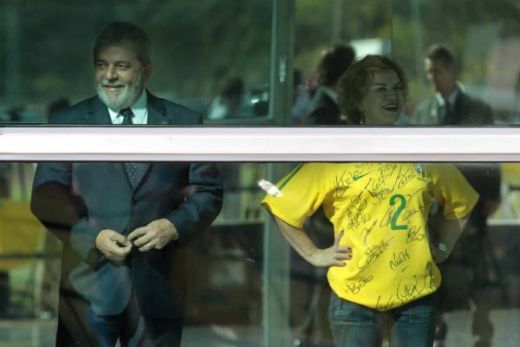 VIDEO / Brazilienii s-au intalnit cu presedintele inainte de plecarea spre Africa de Sud! Vezi cu cine joaca amicale:_10