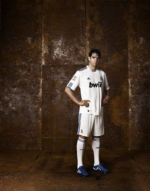 VIDEO / Real Madrid si-a lansat NOUL echipament! Vezi care este noul slogan al echipei:_7