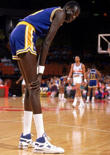 Cel mai inalt jucator din istoria NBA! Are 231 cm, cat Ghita Muresan! FOTO:_5