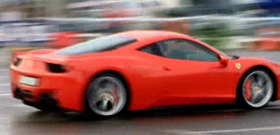 Rat FUGE: Si-a luat ultimul super model de Ferrari! Acum are doua :)_1