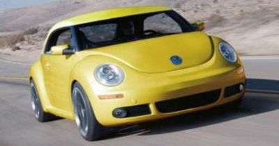 Volkswagen ameninta pozitia Mini cu un nou Beetle
