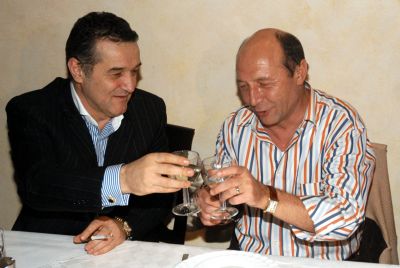 Dinamo Dinamo - Steaua Steaua Traian Basescu