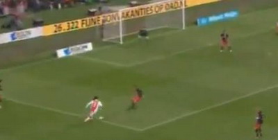 Vezi golul fabulos marcat de Urby Emanuelson in Ajax 4-1 PSV!&nbsp;VIDEO: