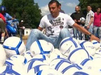 VIDEO:&nbsp;Jabulani din sosete!&nbsp;Cum a inceput Cristi Munteanu fotbalul si ce spune despre noua minge
