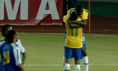 VIDEO / SAMBA braziliana! Robinho si Kaka au facut SHOW cu Tanzania!