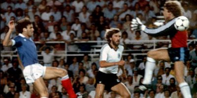 VIDEO Cea mai mare gafa de arbitraj din istoria CM! Cum a ratat Franta finala in 1982!