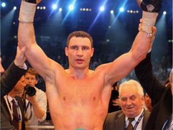 VIDEO : Vitali Klitschko&nbsp; ramane rege la WBC : l-a spulberat pe Sosnowski
