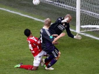 VIDEO /&nbsp;Witsel l-a ingropat pe Boloni cu un fault criminal! Standard 0-4 Anderlecht!