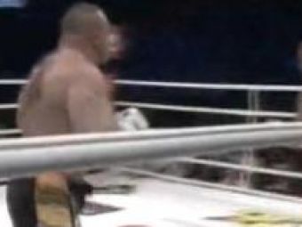 VIDEO: Cel mai puternic om din lume a debutat in MMA cu un KO senzational!