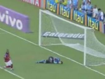 VIDEO Golgheterul Adriano a lovit din nou in Brazilia! Vezi ultimul sau gol!