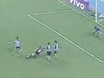 VIDEO Adriano golgheter in Brazilia: golazo dupa&nbsp;ce a 'facut' 3 rivali!