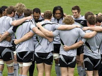 Razboi TOTAL in rugby: Vezi super antrenamentele Australiei si Noii Zeelande!