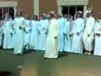 VIDEO&nbsp;Radoi invata de la arabi sa danseze pe Smooth Criminal!