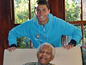 FOTO / Cristiano Ronaldo l-a vizitat pe Nelson Mandela: 