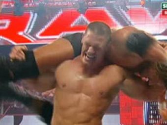 VIDEO: Super-show cu Triple H si John Cena
