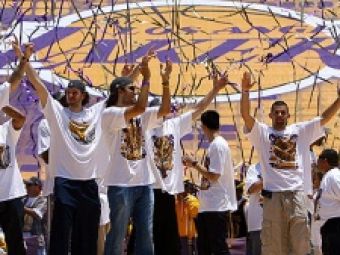 Imagini incredibile! Lakers a sarbatorit titlul din NBA in fata a 80.000 oameni!