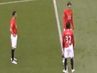 VIDEO: Carlos Tevez danseaza pe terenul de fotbal: Misca-ti fundul!