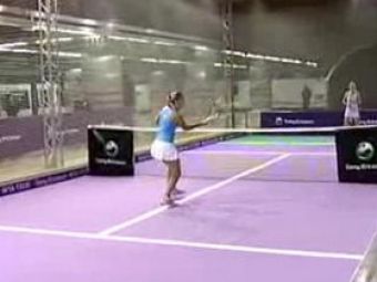 VIDEO / In timp ce astepta metroul, Dementieva a incins o partida de tenis:)