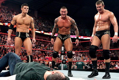 Shane McMahon, cel mai nebun baiat de bani gata, revine in ring!