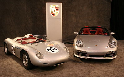 Vezi o istorie a masinilor Porsche! Boxster, Carrera GT sau 550 Spyder!