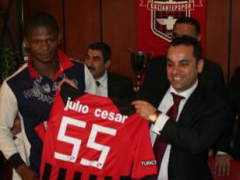 Julio Cesar a semnat pe 1 si jumatate cu Gaziantepspor!