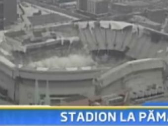 SENZATIE: Vezi cum pun americanii la pamant un stadion gigant!