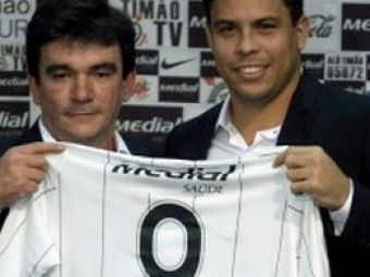 Ronaldo a fost prezentat la Corinthians! Vezi furia fanilor lui Falmengo!