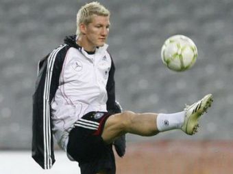 Juventus il vrea inca din iarna pe Schweinsteiger.