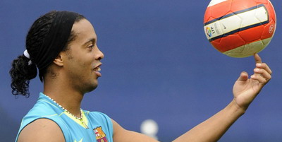 Cohn:"Ronaldinho poate sa vina in Romania doar la un PARTY!"