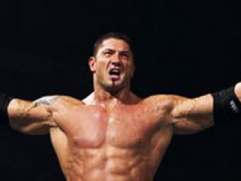 Batista e RAW de tot! Isi prezinta titlul pe Sport.ro, vineri, ora 22:00!