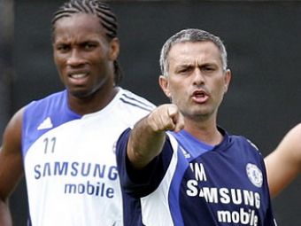 Mourinho il ataca dur pe Drogba: "E un cascador!"