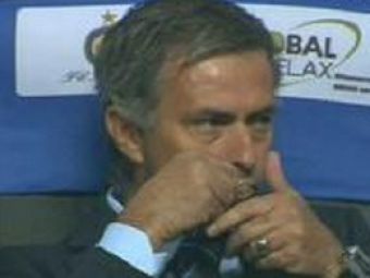 Mourinho, elevul lui Tata Puiu: Vezi cum saruta iconita la meciuri!