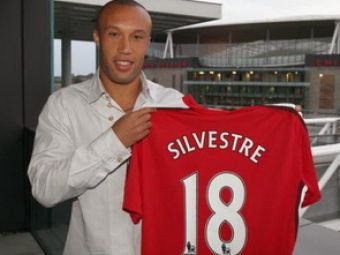 Silvestre a semnat cu Arsenal!