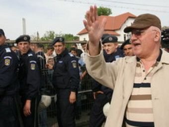 Tatal lui Lupescu: "Dragomir moare de mana mea"