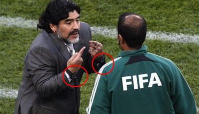 
	De ce a purtat Maradona 2 ceasuri in meciul cu Nigeria! 
