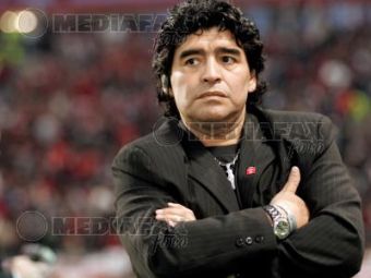 Maradona, mana lui Dumnezeu