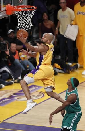 Lakers a batut Boston! Cel mai tare slam al finalei: Vezi care este scorul finalei VIDEO _13
