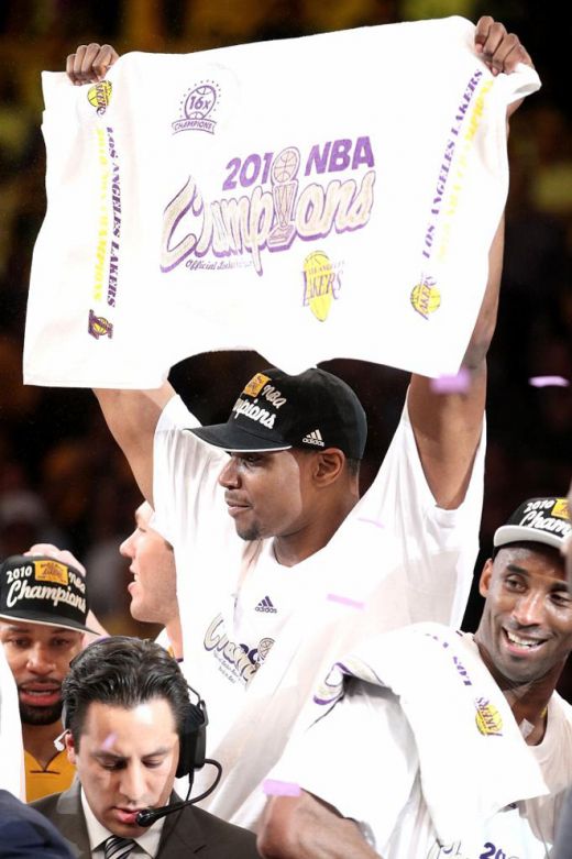LA Lakers a castigat finala NBA! Bryant MVP: Cum au sarbatorit fanii:_13