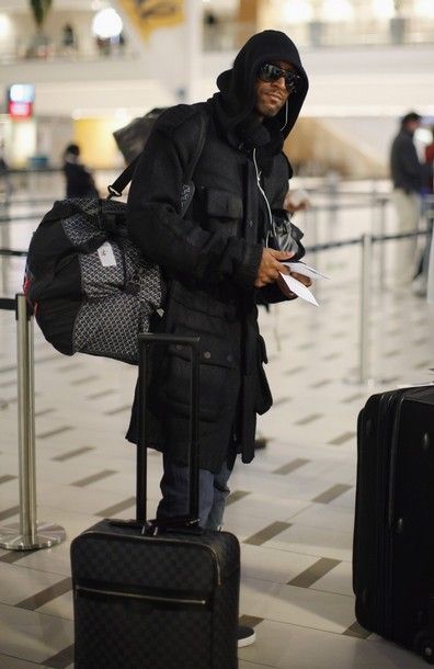 FOTO: Anelka a ajuns la Londra! Vezi ce spune Drogba despre excluderea colegului sau!_4