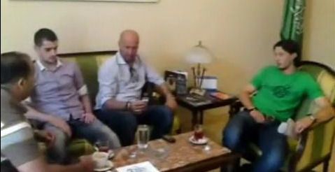 
	SUPER VIDEO Zenga, Cocis si Ovidiu Petre, primiti regeste&nbsp;la Ambasada Arabiei Saudite!

