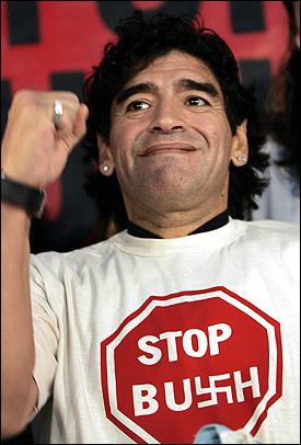 Maradona in tricoul Braziliei, "mana lui Dumnezeu" si cantecul "Marado, Marado!" Vezi cele mai tari clipuri cu Maradona! VIDEO_14